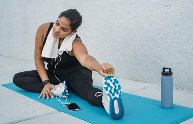 A woman doing exercise