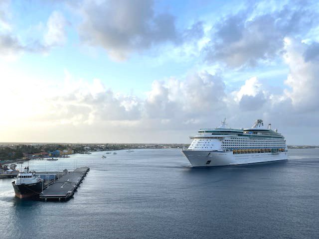 Cruise ship arriving to a port
